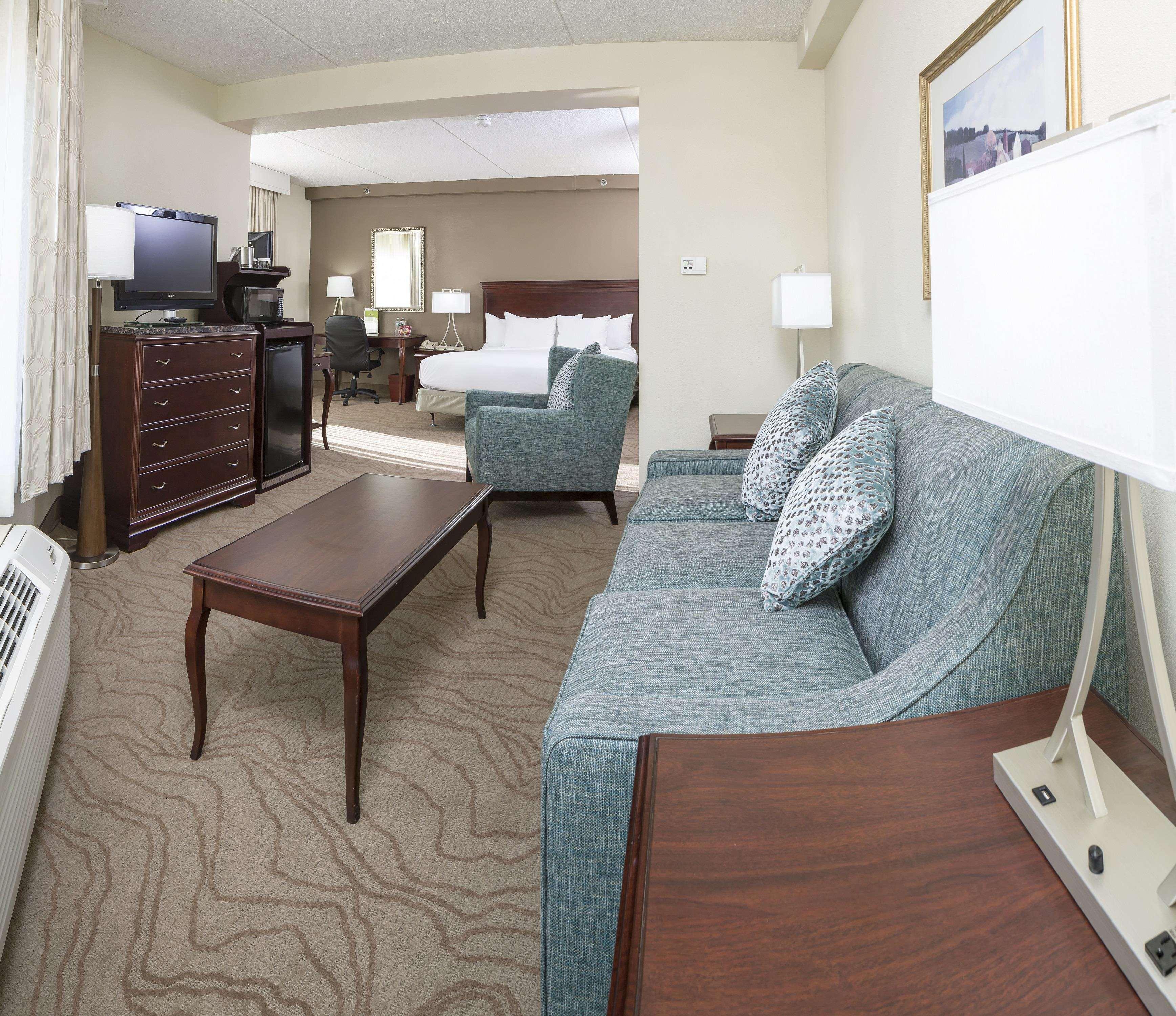 Hotel Doubletree By Hilton Boston-Milford Exterior foto