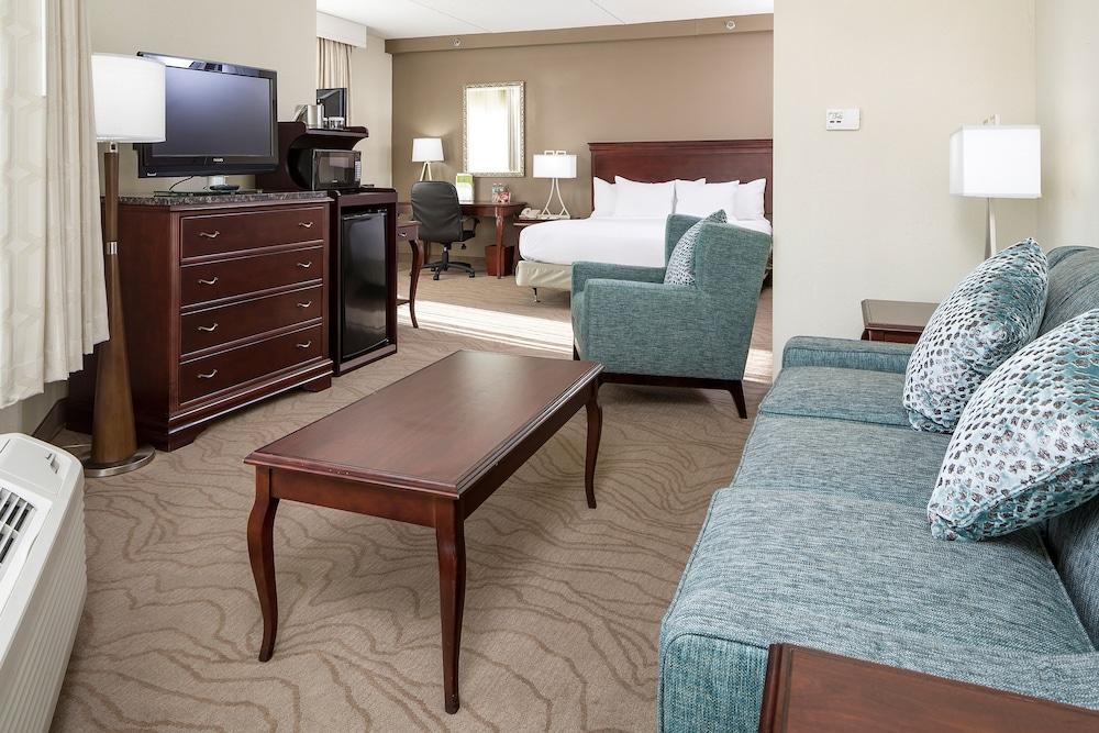 Hotel Doubletree By Hilton Boston-Milford Exterior foto
