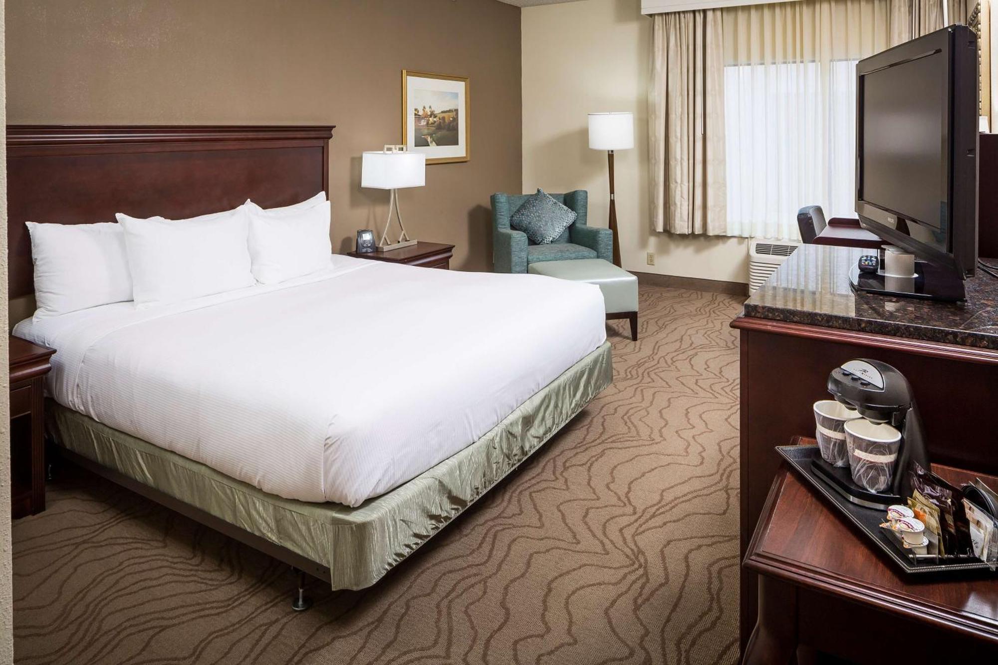 Hotel Doubletree By Hilton Boston-Milford Exterior foto