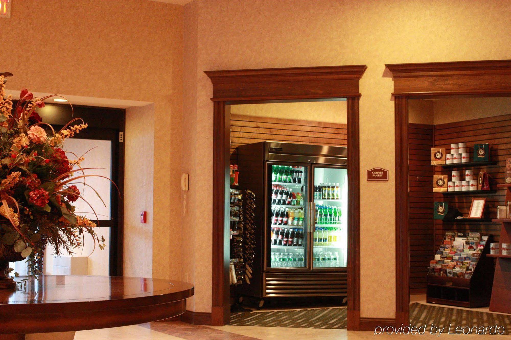 Hotel Doubletree By Hilton Boston-Milford Facilidades foto
